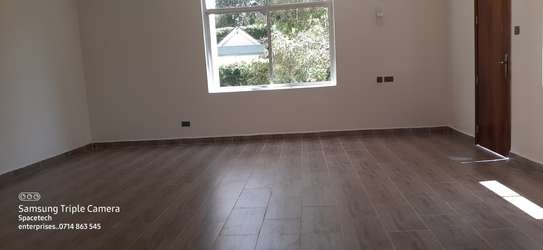 3 Bed Apartment with En Suite in Spring Valley image 23
