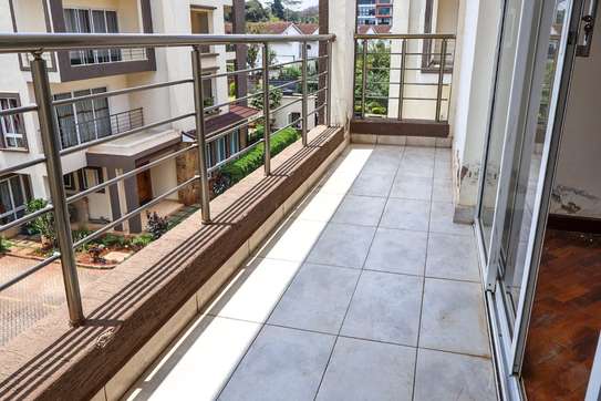 5 Bed Townhouse with En Suite in Lavington image 4