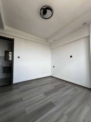 1 Bed Apartment with En Suite in Lavington image 6