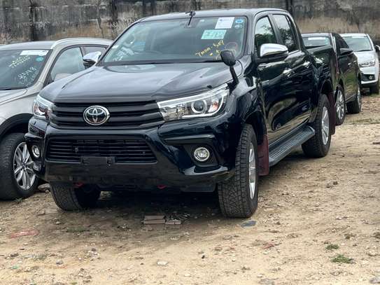 TOYOTA HILUX (WE ACCEPT HIRE PURCHASE? image 4