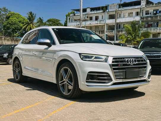 Audi SQ5 S-line white 2018 image 3