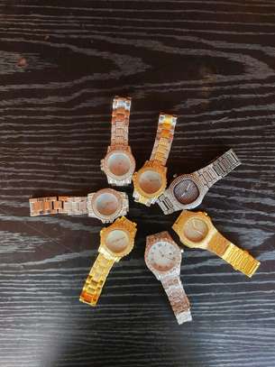 Gold yellow quality watches image 1