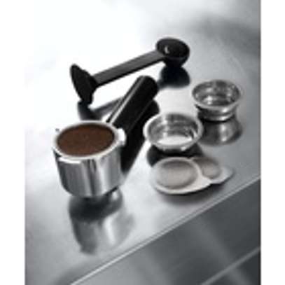 Delonghi EC685.M 15-Bar Pump Espresso Dedica Coffee Maker image 1