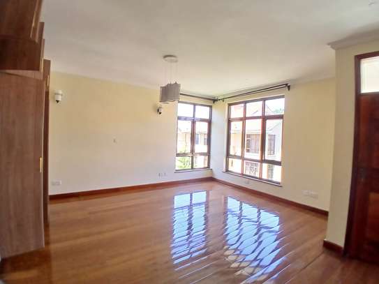 5 Bed Townhouse with En Suite at Lavington image 7