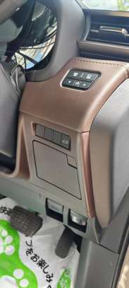 Lexus LX600 2023 grey 4wd image 5
