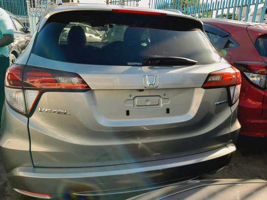 Honda vezel hybrid  silver 2016 s image 3