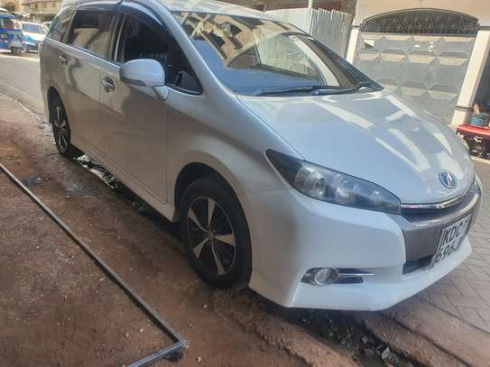 TOYOTA WISH 2014 in excellent condition image 14