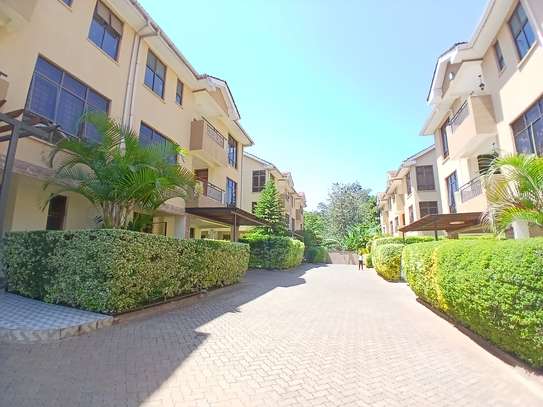 5 Bed Townhouse with En Suite at Lavington image 19