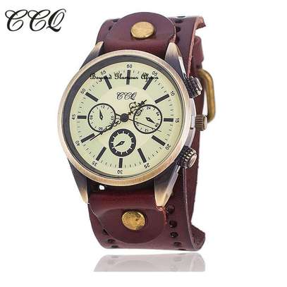 Mens Brown Leather Watch and gold ring image 3