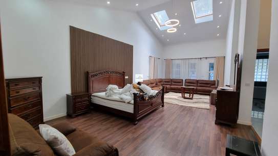 6 Bed House with En Suite in Runda image 17