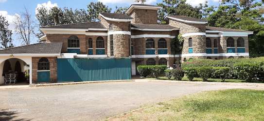 Commercial Property with Parking in Lavington image 3