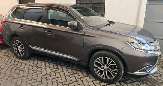 Mitsubishi  outlander grey image 8