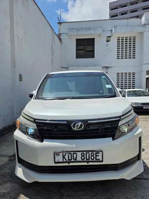 TOYOTA VOXY si 2 wheel 2017model image 2