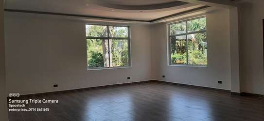 3 Bed Apartment with En Suite in Spring Valley image 22