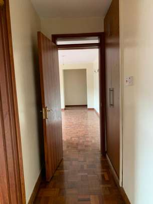 3 bedroom apartment all ensuite with Dsq available image 14
