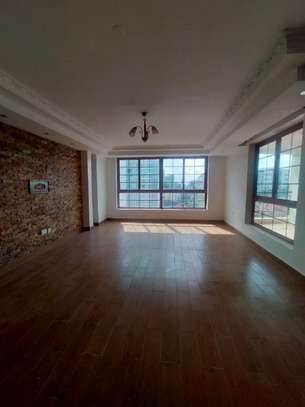 3 Bed Apartment with En Suite in Kilimani image 2