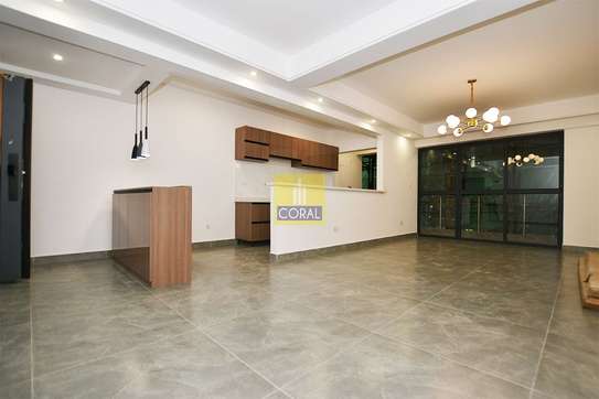 2 Bed Apartment with Gym in Riverside image 28