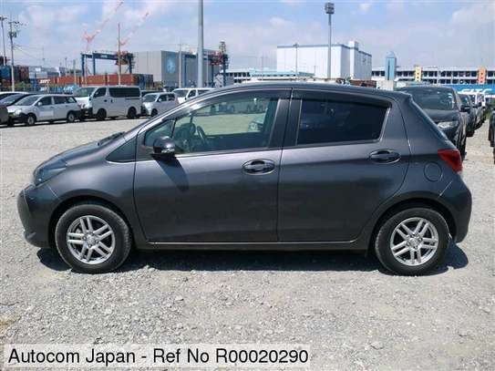 Toyota Vitz newshape (coast motors) image 3