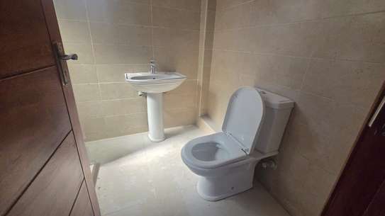 4 Bed House with En Suite in Lavington image 12