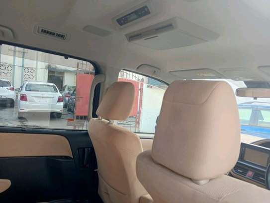 Toyota Noah Hybrid Brown 7 seater 2017 image 4