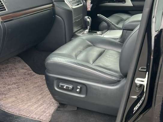 2020 TOYOTA LAND CRUISER AX G SELECTION image 4