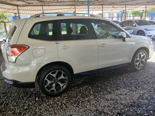 Subaru Forester 2018 white image 3