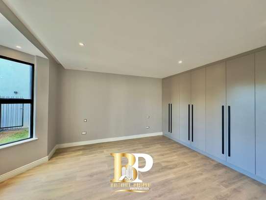 Serviced 3 Bed Apartment with En Suite in Runda image 10