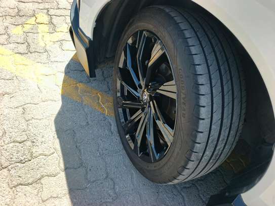 Toyota harrier hybrid 2020 image 6