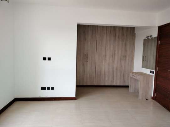 4 Bed Apartment with En Suite at General Mathenge image 4