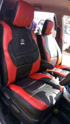 Voxy car seat covers image 2