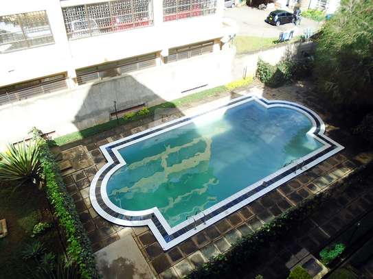 4 Bed Apartment with En Suite in Kilimani image 3