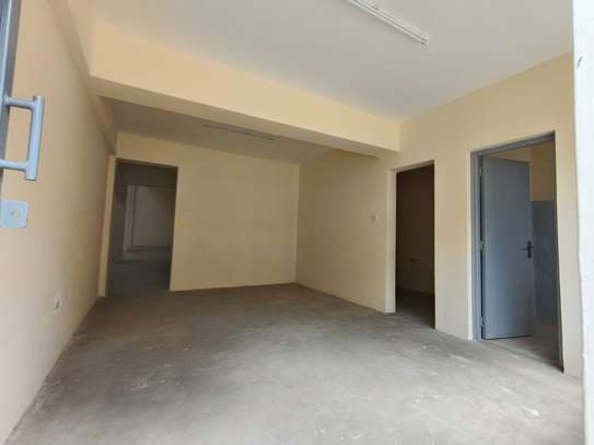 7,637 ft² Warehouse with Service Charge Included in Ruaraka image 13