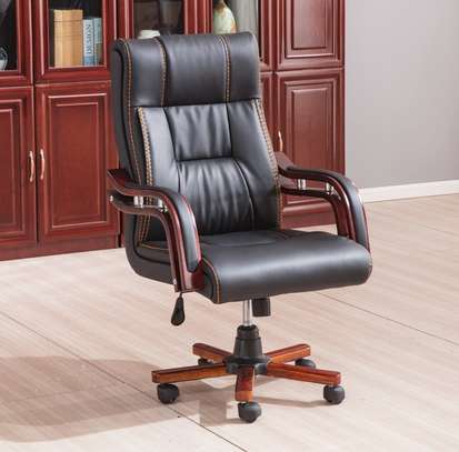 Bliss Executive Leather Seat image 1