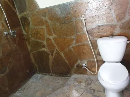 2 Bed House with En Suite in Watamu image 11