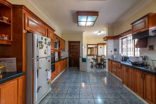 5 Bed House with Garden in Westlands Area image 8