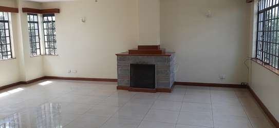 4 Bed Townhouse with En Suite in Westlands Area image 17