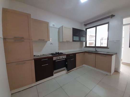 5 Bed Apartment with Parking in Kilimani image 5