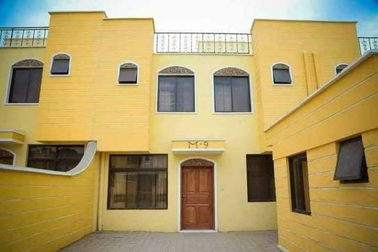 4bedroom plus dsq townhouse for sale in Athi River image 6