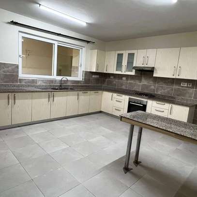 3 Bed Apartment with En Suite in Rhapta Road image 19
