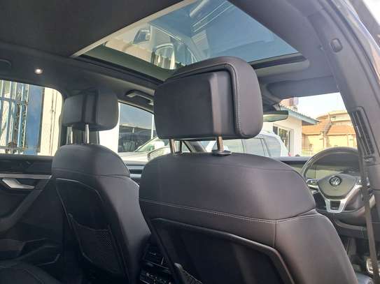 LAND ROVER DEFENDER 110s 2022MODEL DIESEL image 8