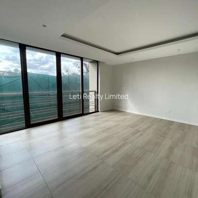 4 Bed Townhouse with En Suite in Lavington image 3