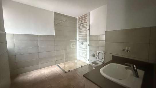 Furnished 2 Bed Apartment with En Suite in Westlands Area image 6
