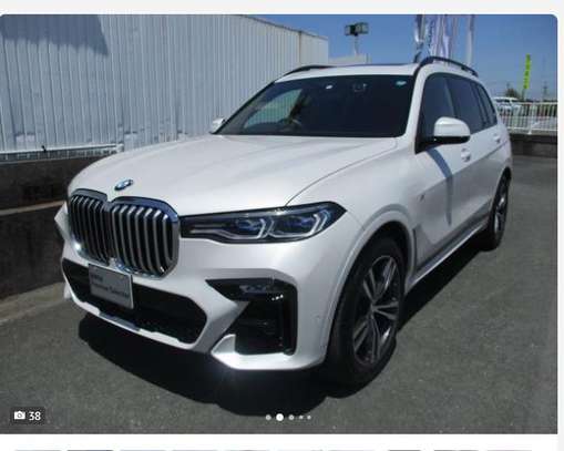 BMW X7 2021 image 2