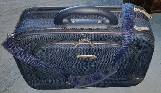 Overnight case/small suitcase image 3