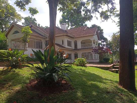 4 Bed House with En Suite in Westlands Area image 11