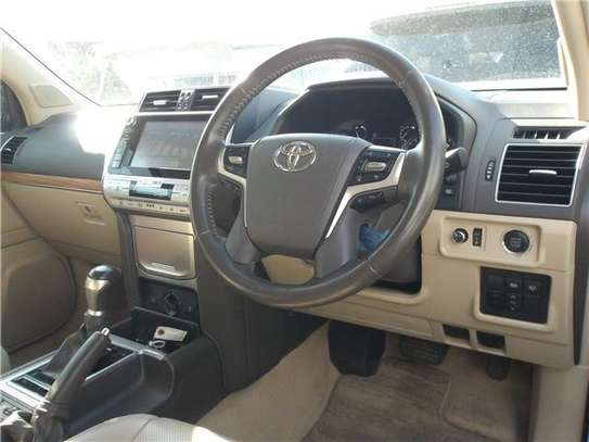 2019 TOYOTA LAND CRUISER PRADO TX L Package 4WD image 3