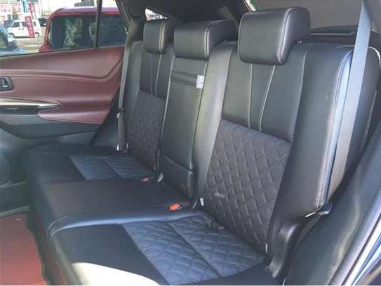 2015 Toyota Harrier new shape with SUNROOF and leather seats image 7