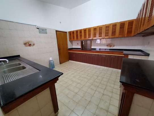 5 Bed Apartment in Westlands Area image 1