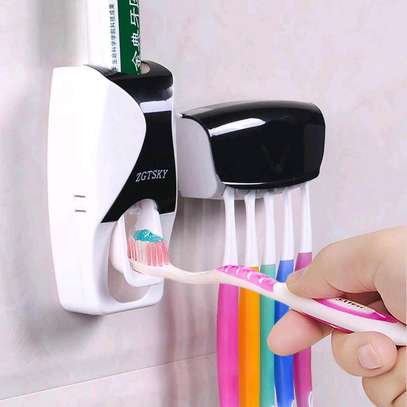Simple Toothpaste Dispenser image 4