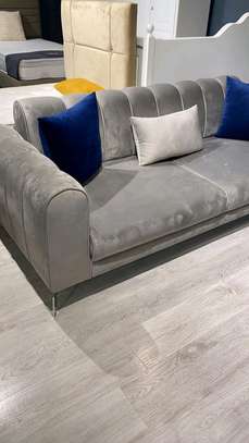 Linned pattern sofa image 1
